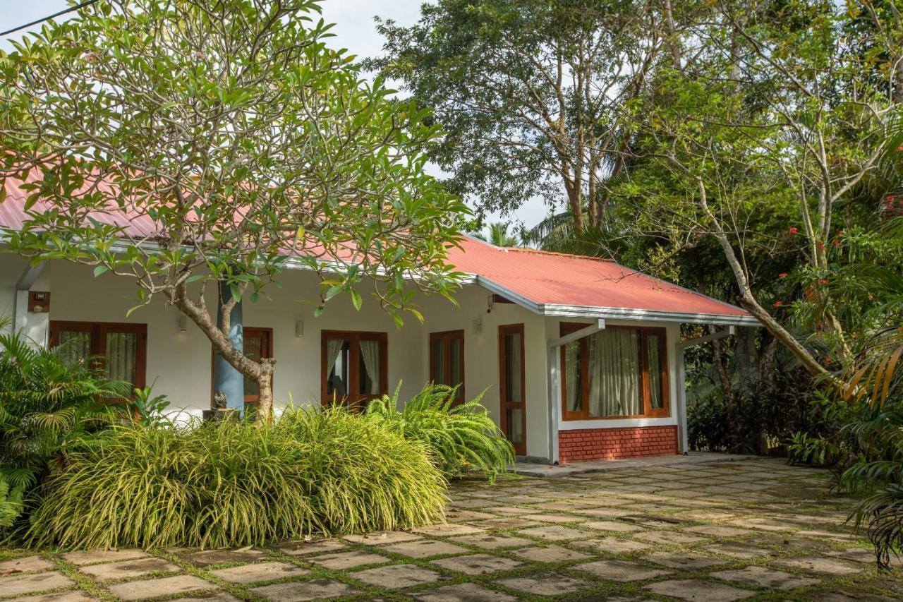 Villa Acres Green Ginimellagaha West Bagian luar foto